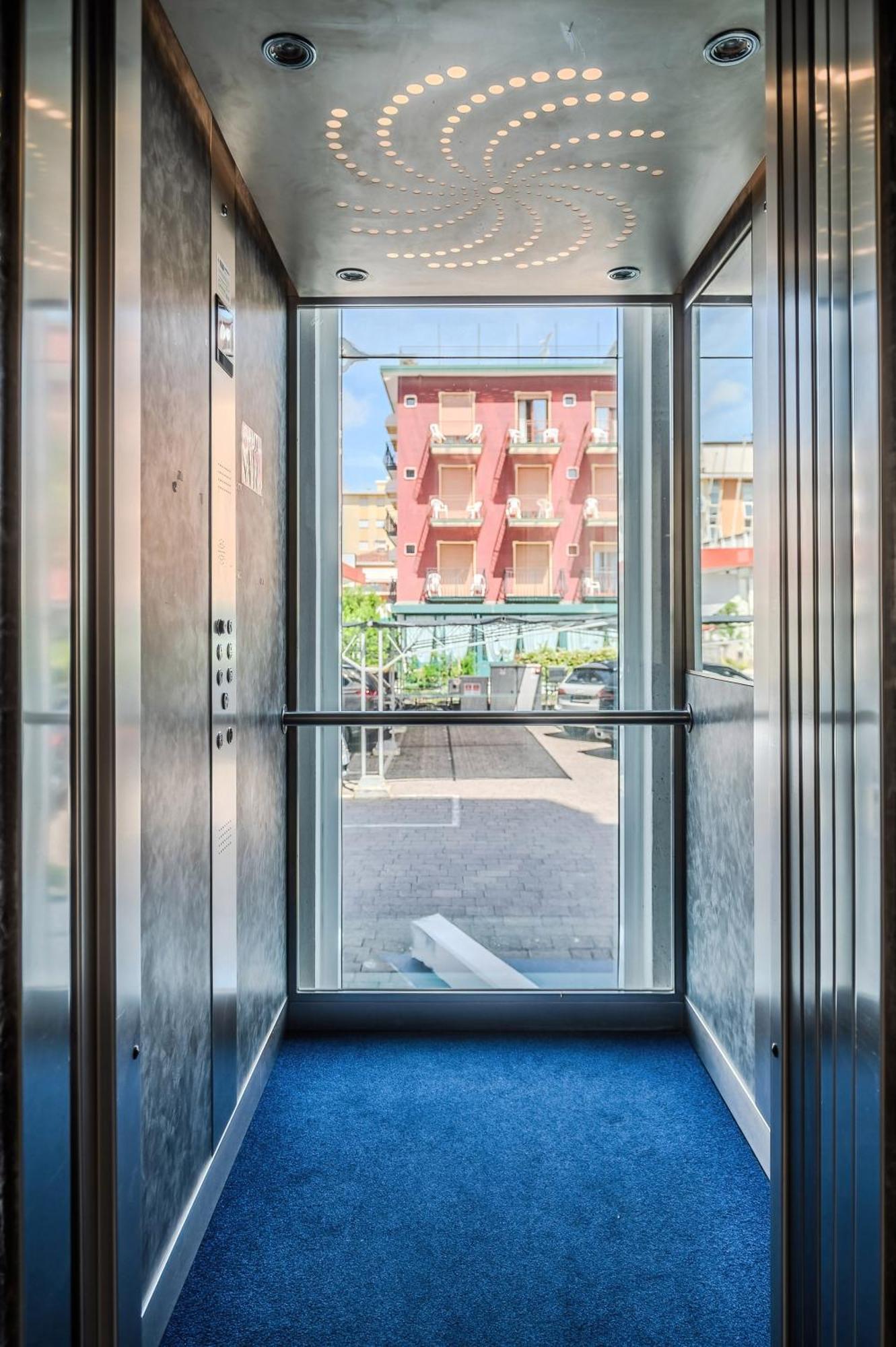 Hotel Orizzonte Lido di Jesolo Exterior photo